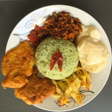 Nasi Uduk Bayam